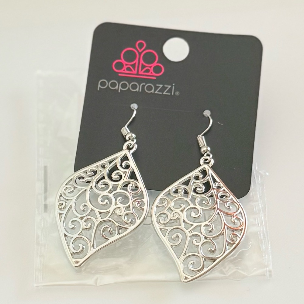 Paparazzi Silver Filigree Dangle Earrings